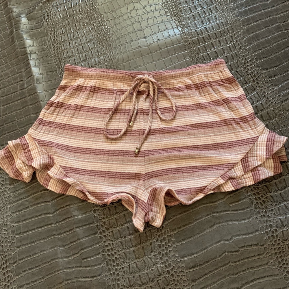 striped drawstring shorts🌷